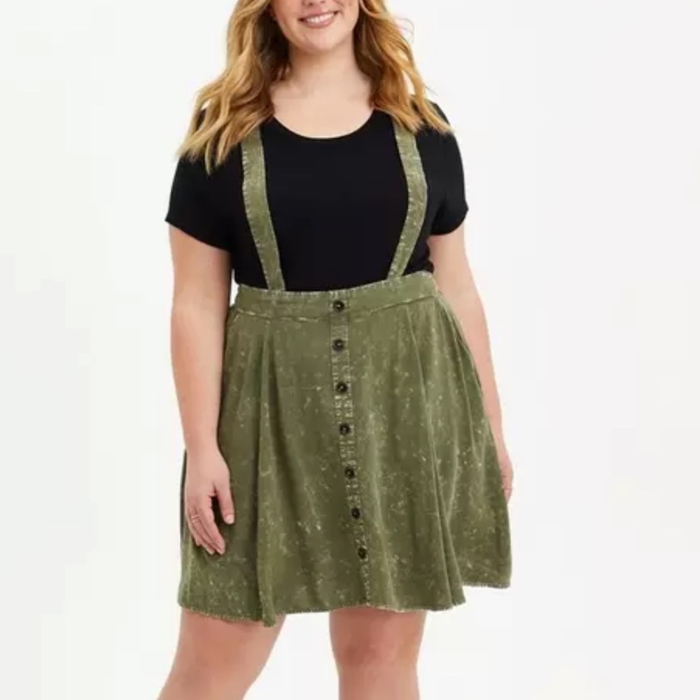 Torrid Mini Challis Distressed Green Suspender Button Front Skirtall 2X